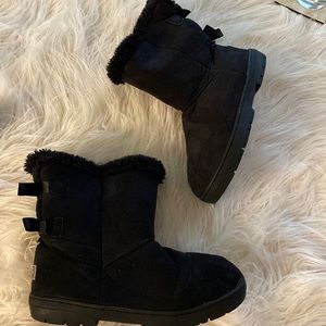 HALLY winter boots